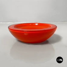 将图片加载到图库查看器，Pocket emptier in orange glass, 1970s
