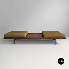 将图片加载到图库查看器，Wooden daybed with two cushions, 1930s
