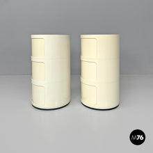 Carica l&#39;immagine nel visualizzatore di Gallery, White plastic bedside tables Componibili by Anna Castelli Ferrieri for Kartell, 1970s
