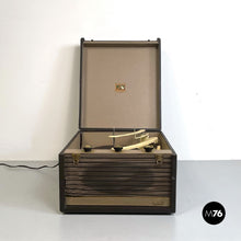 将图片加载到图库查看器，Vinyl record player by His Master&#39;s Voice, 1950s
