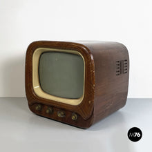 将图片加载到图库查看器，Wooden television by Vega, 1950s
