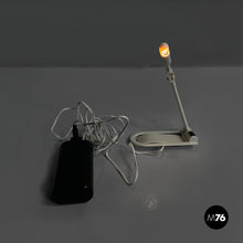 Charger l'image dans la galerie, Reading lamp The Itty Bitty Book Light by Zelco Rare, 1990s
