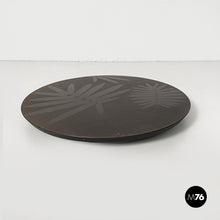 将图片加载到图库查看器，Rotating plate in wood, 1990s
