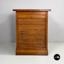 画像をギャラリービューアに読み込む, Archive cabinet in wood, 1940s
