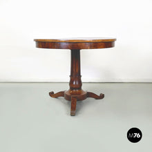 将图片加载到图库查看器，Antique wood dining table, 1800s
