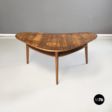 将图片加载到图库查看器，Triangular coffe table in solid wood, 1960s
