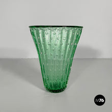 Load image into Gallery viewer, Vase in green glass, 1980s
