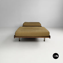 将图片加载到图库查看器，Wooden daybed with two cushions, 1930s
