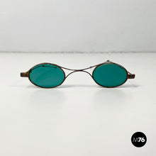 Charger l&#39;image dans la galerie, Sunglasses in green glass and metal, mid 1900s
