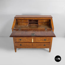 画像をギャラリービューアに読み込む, Wooden drop-leaf chest of drawers, 1700s
