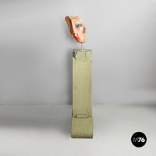 Carica l'immagine nel visualizzatore di Gallery, Head sculpture in terracotta, 1980s
