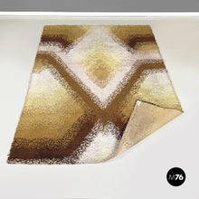 Carica l&#39;immagine nel visualizzatore di Gallery, White, yellow and brown long pile carpet, 1970s
