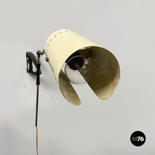 将图片加载到图库查看器，Wall lamp in metal and brass, 1950s
