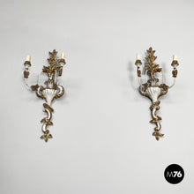 Load image into Gallery viewer, Gilded wood wall lamp, 1700s
