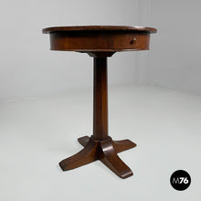 将图片加载到图库查看器，Wooden dining table, 1930s
