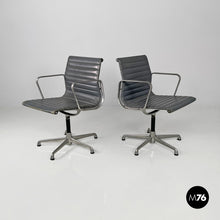 Carica l&#39;immagine nel visualizzatore di Gallery, Dark grey leather office chairs by Charles and Ray Eames for ICF, 1970s
