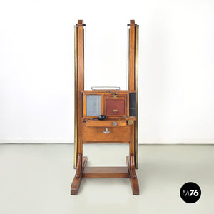 Analogue floor camera in wood and brass, 1900s