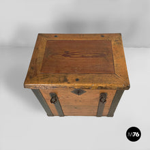 Load image into Gallery viewer, Chest in wood and metal, 1930s

