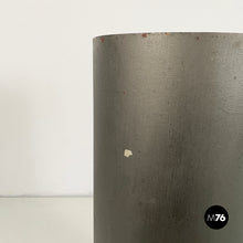 将图片加载到图库查看器，Round umbrella stand in black metal and brass, 1960s
