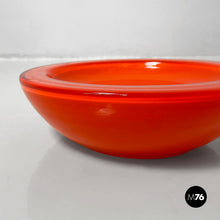 将图片加载到图库查看器，Pocket emptier in orange glass, 1970s
