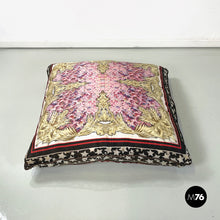 画像をギャラリービューアに読み込む, Fabric cushion by Roberto Cavalli, 2000s
