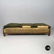 将图片加载到图库查看器，Green velvet daybed, 1930s
