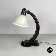 将图片加载到图库查看器，Table lamp in opaline glass and bakelite, 1940s
