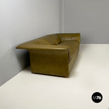 Load image into Gallery viewer, Sofa by  Luigi Massoni for Poltrona Frau, 1970s

