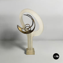 画像をギャラリービューアに読み込む, Sculpture by Cesar Doméla, 1970s
