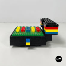 画像をギャラリービューアに読み込む, Plastic lego desk telephone by Tyco, 1990s
