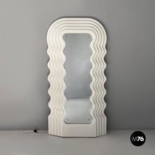 Charger l'image dans la galerie, Lighted mirror Ultrafragola by Ettore Sottsass for Poltronova, 1980s
