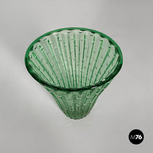 Load image into Gallery viewer, Vase in green glass, 1980s
