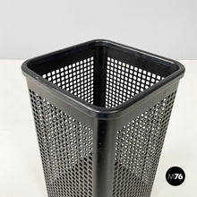 画像をギャラリービューアに読み込む, Black metal and plastic baskets by Neolt, 1980s
