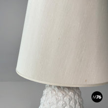 Charger l'image dans la galerie, Table lamp in white ceramic , 1970s
