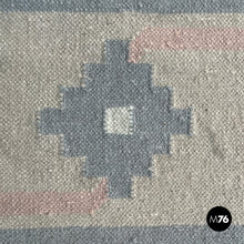 Carica l'immagine nel visualizzatore di Gallery, Short-pile rug with geometric pattern, 1980s

