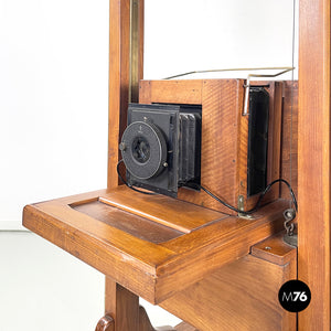 Analogue floor camera in wood and brass, 1900s