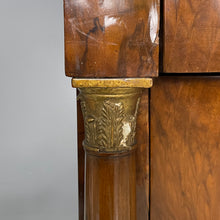 Load image into Gallery viewer, Chest of drawers in wood, early 19th century
