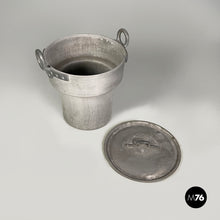 画像をギャラリービューアに読み込む, Aluminum pot with lid, 1930s
