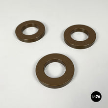 将图片加载到图库查看器，Dark brown rings for the perpetual wall calendar by Ring A Date, 2020s
