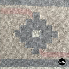 Carica l'immagine nel visualizzatore di Gallery, Short-pile rug with geometric pattern, 1980s
