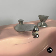 将图片加载到图库查看器，Bathroom fixtures by Standard, 1920s
