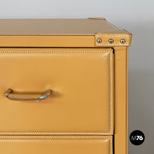 画像をギャラリービューアに読み込む, Chest of drawers in beige leather, 2000s
