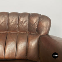 Carica l'immagine nel visualizzatore di Gallery, Sofa by Saracchi, 1930s
