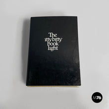 Charger l'image dans la galerie, Reading lamp The Itty Bitty Book Light by Zelco Rare, 1990s
