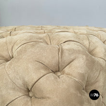 Carica l'immagine nel visualizzatore di Gallery, Pouf in beige suede, 1990s
