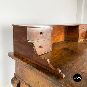 Desk in walnut wood, mid 1800s