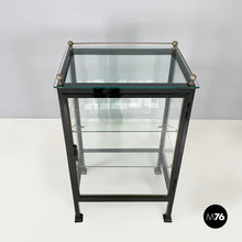 画像をギャラリービューアに読み込む, Display cabinet in glass and black metal, early 1900s
