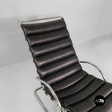 Load image into Gallery viewer, Chaise longue by Mies Van Der Rohe for Knoll, 1970s
