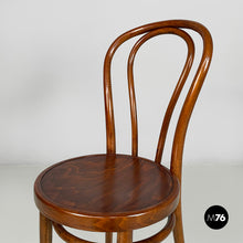 将图片加载到图库查看器，Chairs in wood, 1930s
