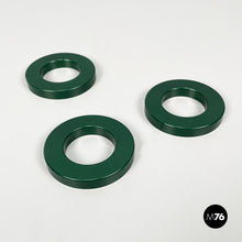 Charger l&#39;image dans la galerie, Forest green rings for the perpetual wall calendar by Ring A Date, 2020s
